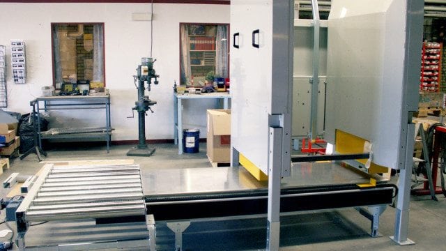 MH Modules PA1500 Pallmagasin och kedjetransportör med medbringare för tompall